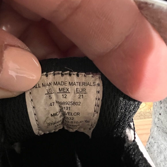 Mickey Mouse toddler shoes - Picture 4 of 4